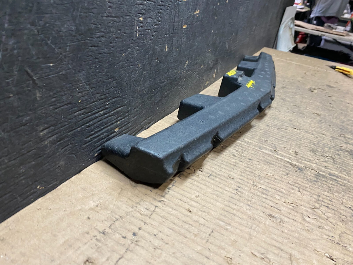 2006 to 2010 Mercedes R-Class Front Bumper Absorber N21032