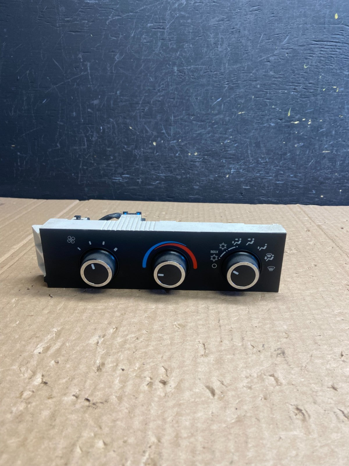 2008-2010 Chevrolet Express 1500 2500 3500 Climate Control Panel AF6282 DG0