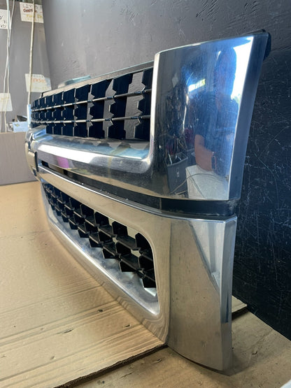 2007 to 2013 Chevrolet Silverado 1500 Front Chrome Grille Grill AC9769 DG1