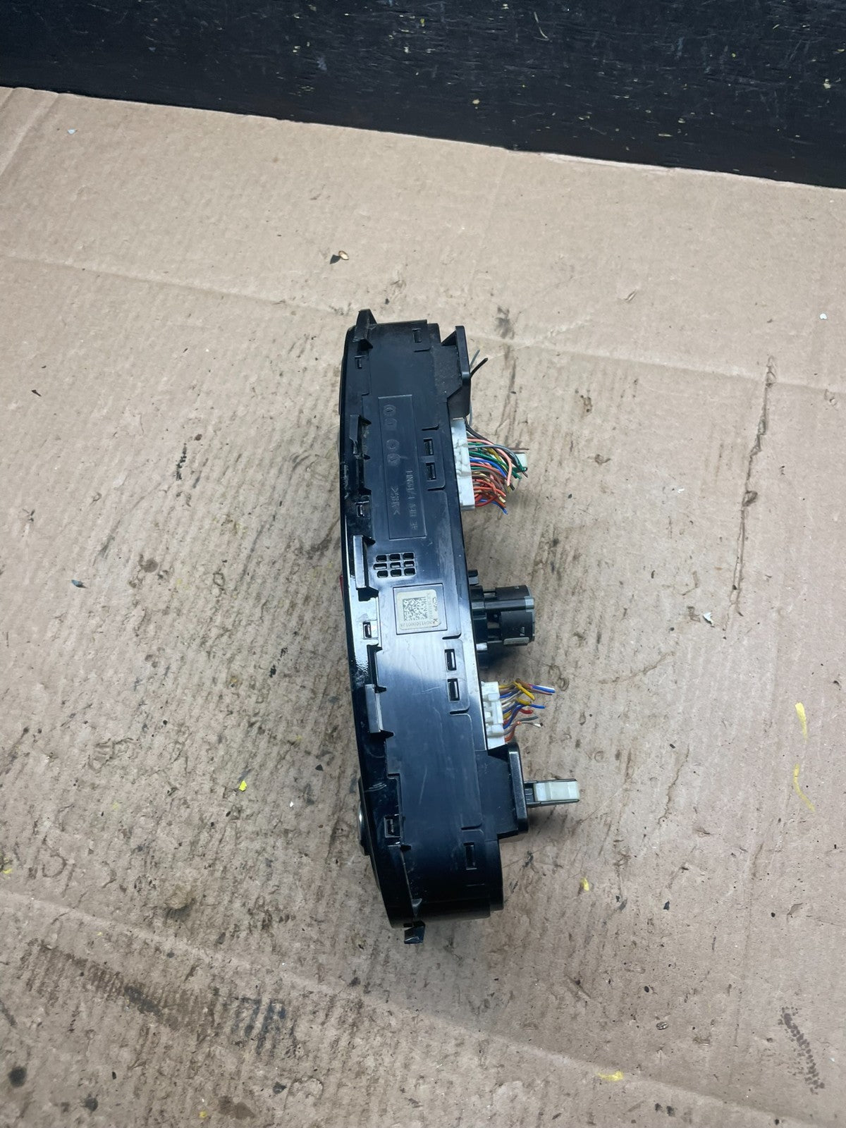 2017 to 2019 Hyundai Ioniq AC A/C Heater Climate Control Panel OEM R6282 DG4