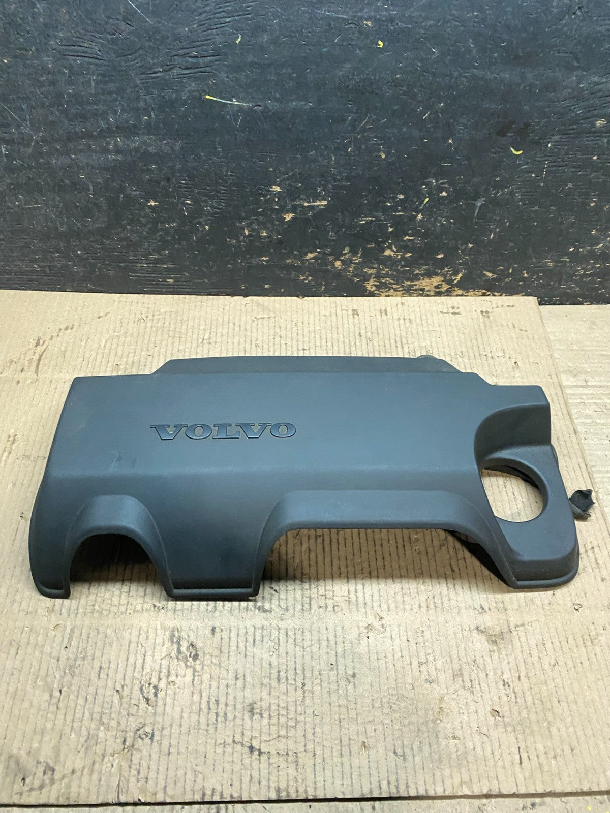 2003 to 2006 Volvo XC90 OEM 2.9L Upper Top Engine Motor Dust Cover Oem w5644 DG0
