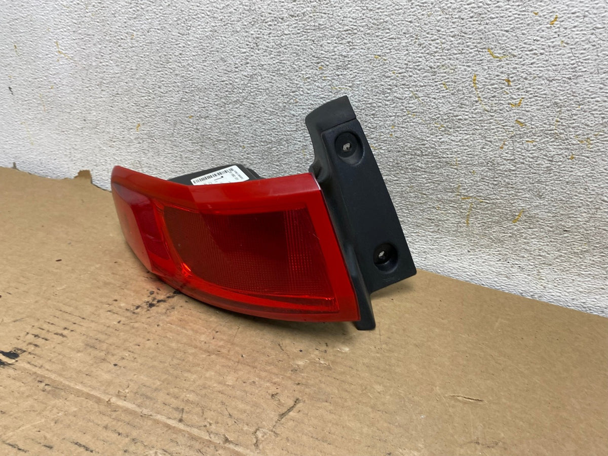 2010-2018 Lincoln Mkt Left Driver Lh Side Tail Light AH8041 LK2