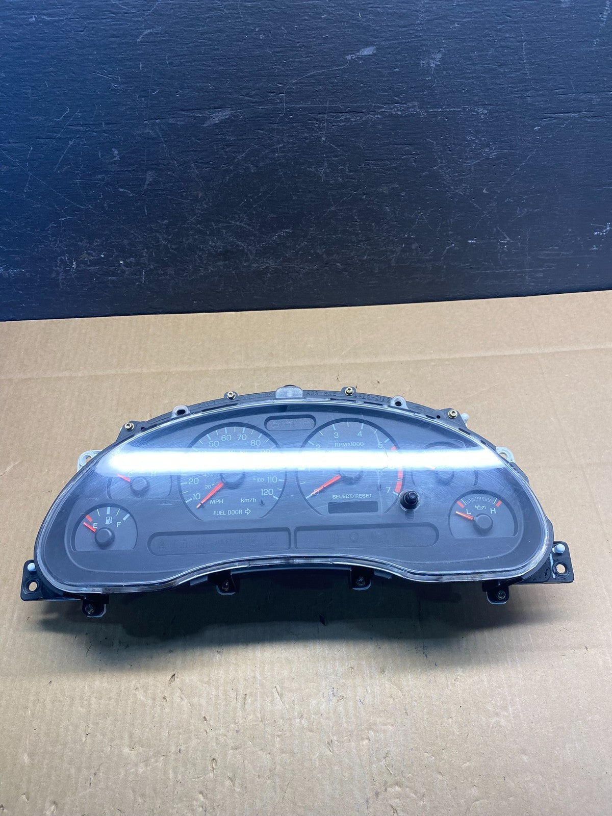 1999 to 2004 Ford Mustang Gauge Cluster Speedometer ad1599 DG2