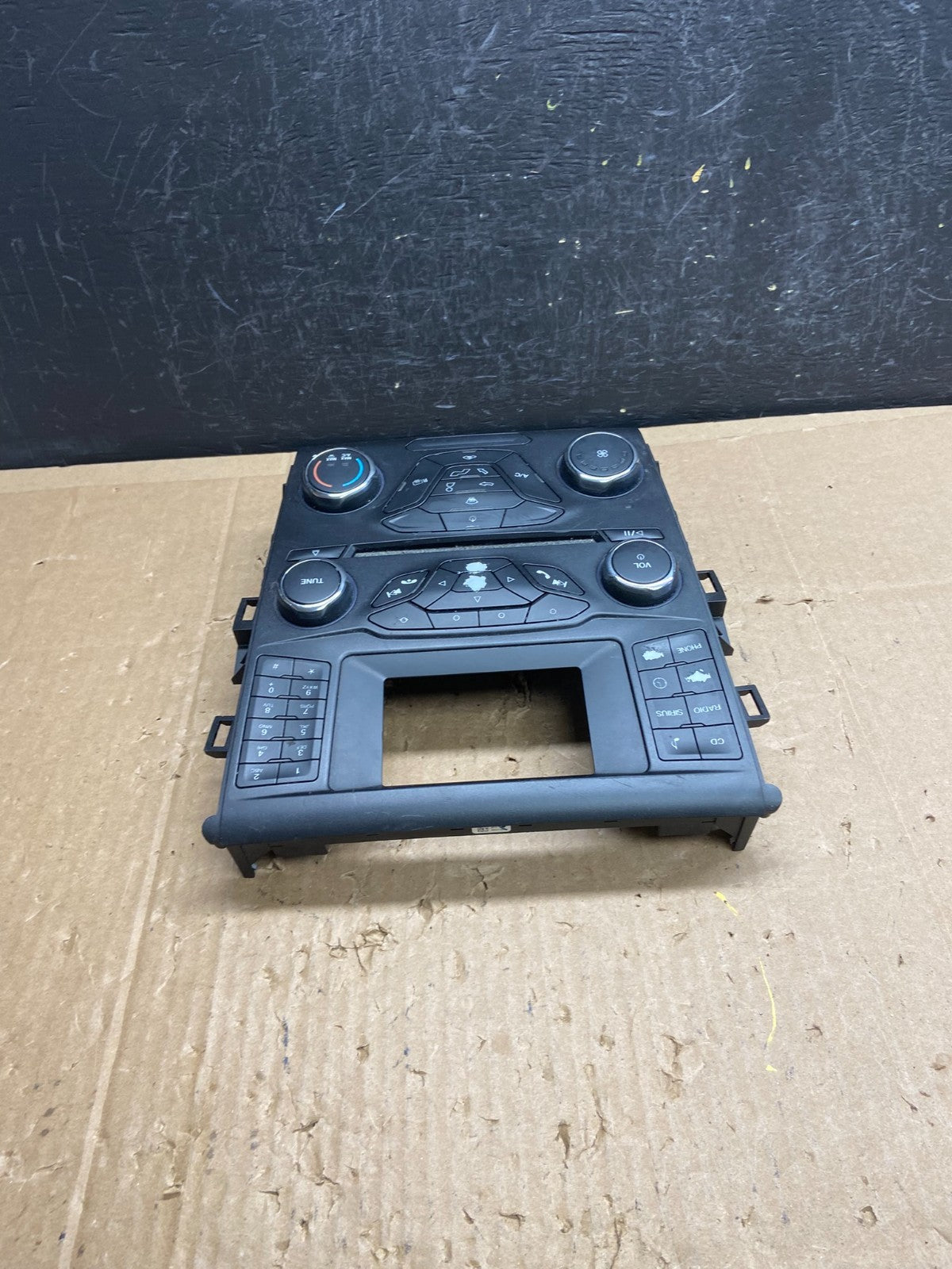 2014-2015 Ford Fusion Center Radio CD Player Screen Climate Control ad6845 DG3