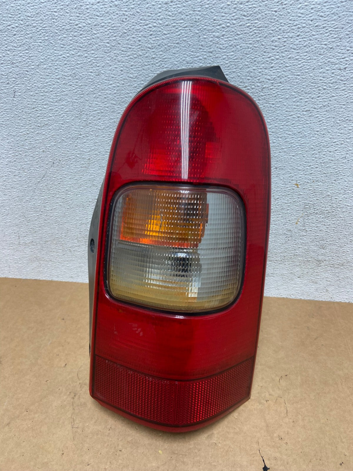 1997 - 2005 Pontiac Montana / Venture Right Passenger Tail Light AE3187 LK0