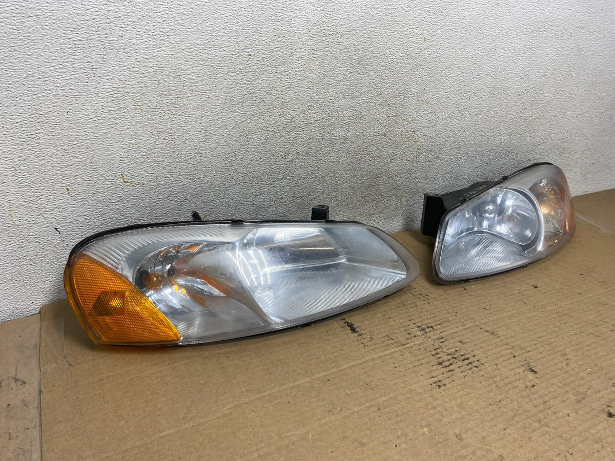 2001 to 2002 Chrysler Sebring Left+Right Set Headlight AH4141 DG1