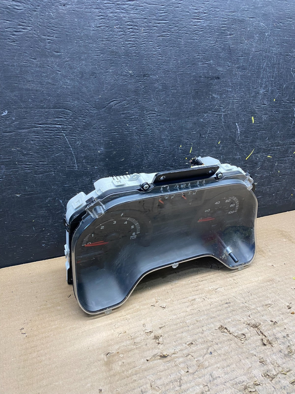 2011 to 2013 Ford E150 E250 E350 VAN Gauge Speedometer Cluster s6172 DG1