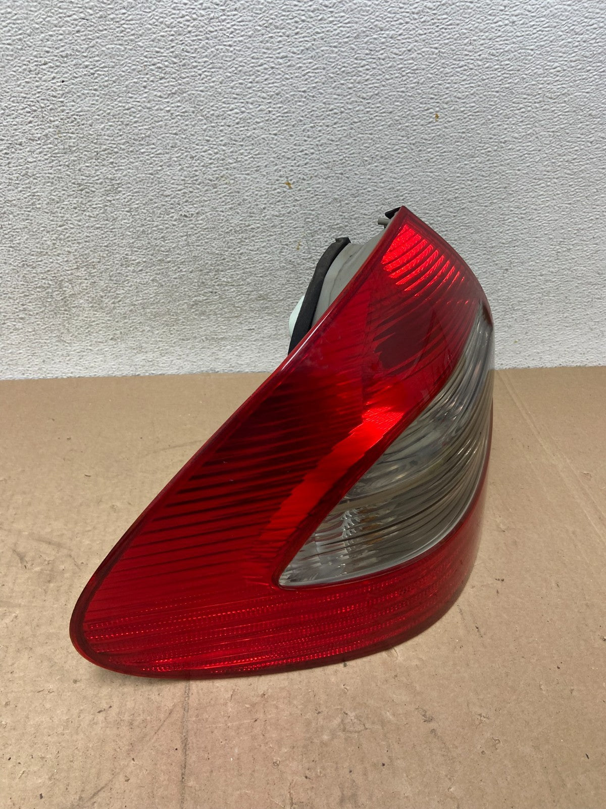 2007 - 2009 Mercedes E E320 E500 Sedan Left Driver LH Tail Light AG4713 GD2