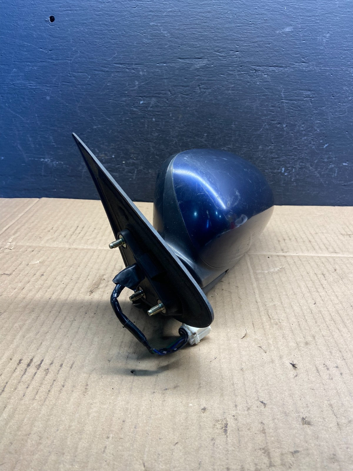 2000 - 2004 Infiniti i30 i35 Front Left Driver LH View Door Mirror AD2947 DW1