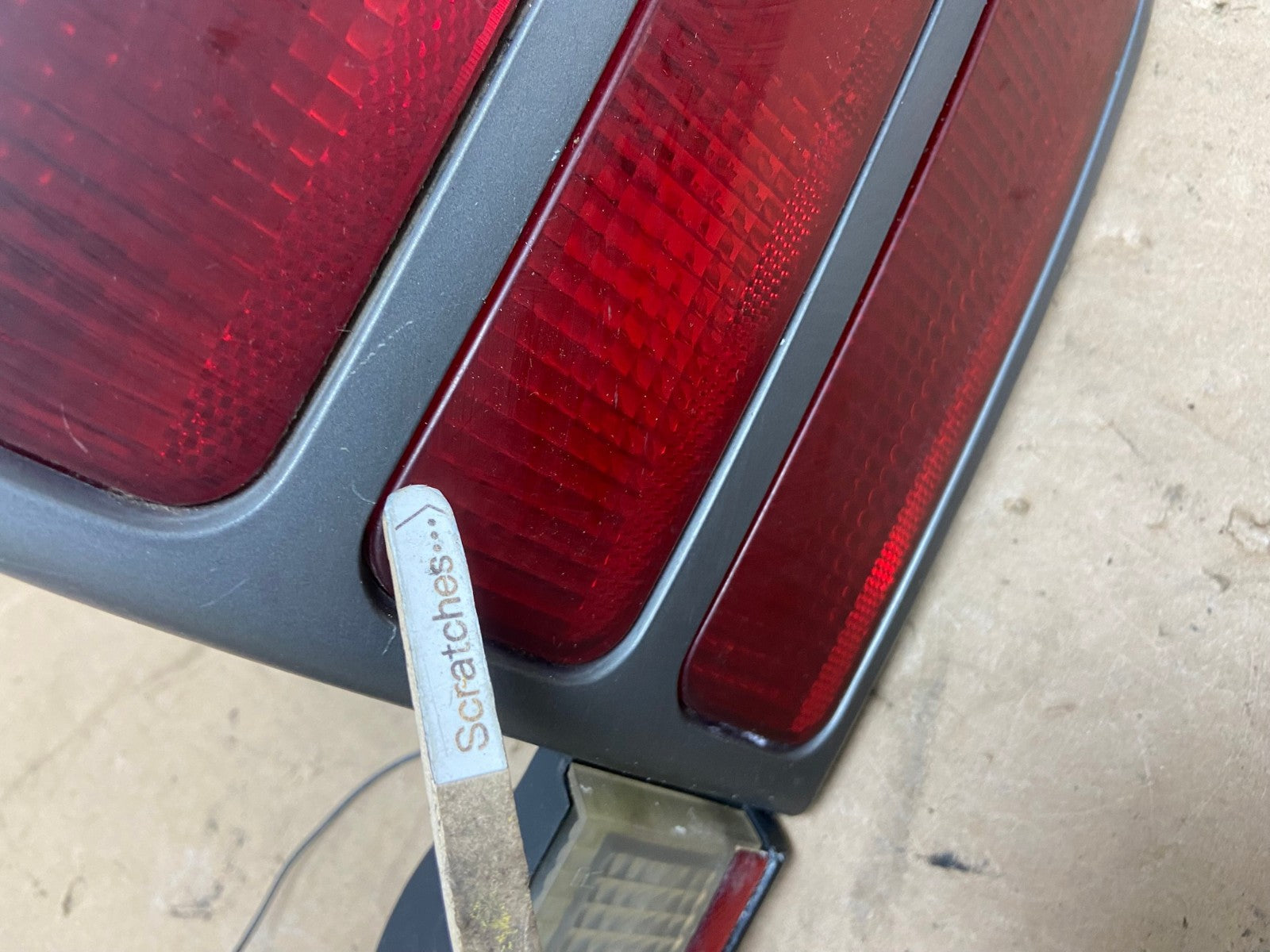 1991-1996 Oldsmobile Cutlass Ciera Right Passsenger Tail Light AG4222 LK3