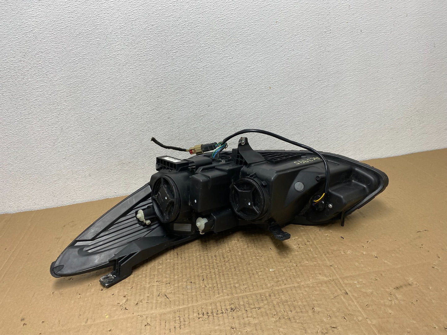 2016 to 2019 Chevrolet Cruze Right Passenger Halogen Headlight Oem AC3995 DW5