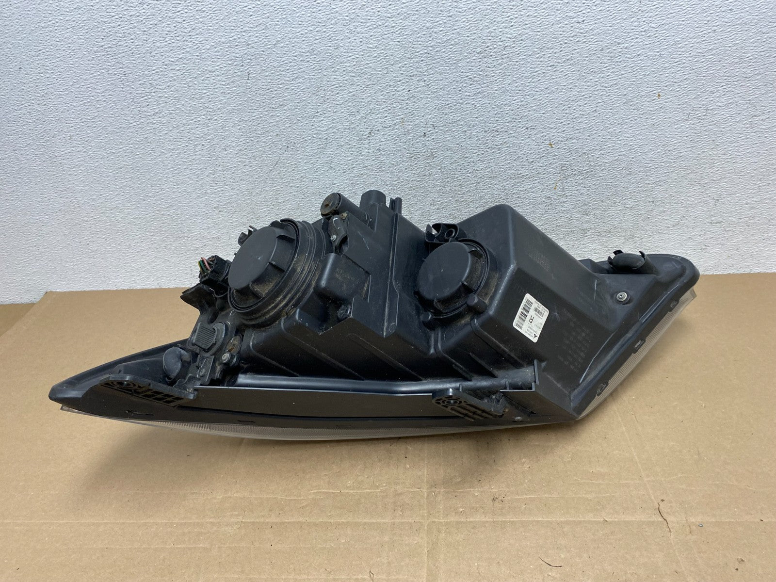 2014 to 2015 Kia Sorento Right Passenger RH Headlight Halogen AE4911 DW5