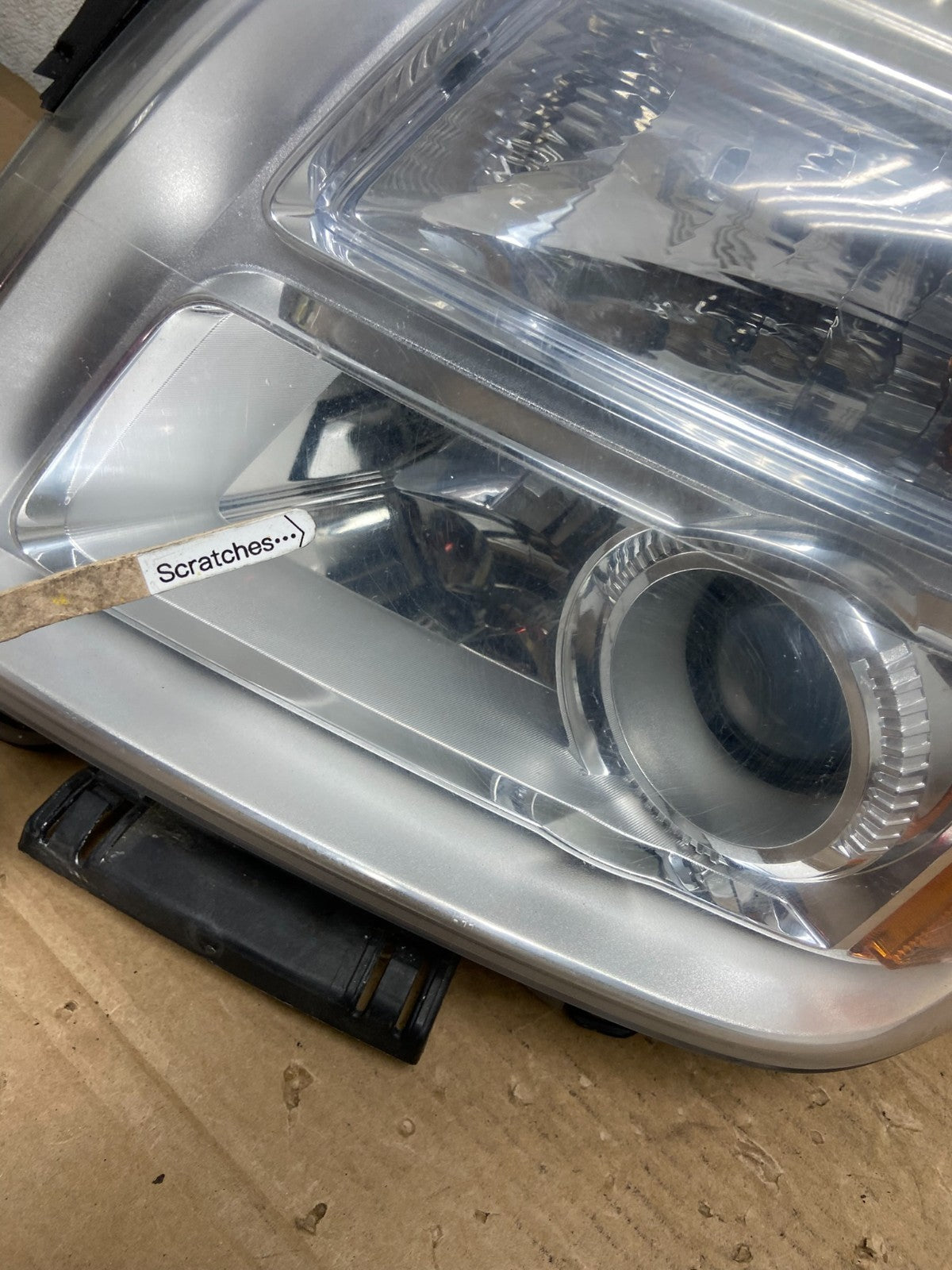 2010 to 2015 GMC Terrain Halogen Left Driver Lh Side Headlight AB4593 DW3