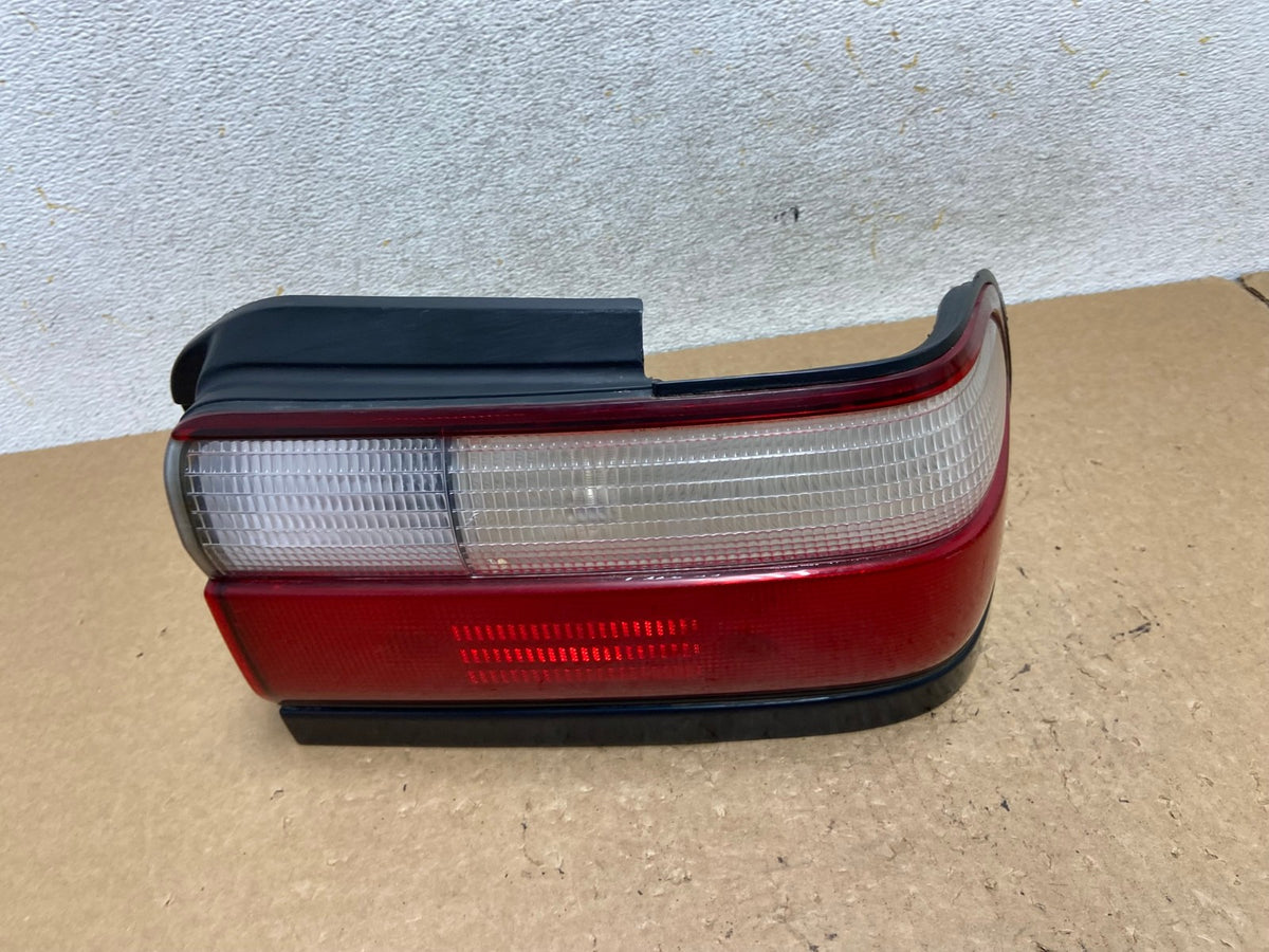 1996 to 1997 Toyota Corolla Right Passenger Rh Side Tail Light AI3661 LK0