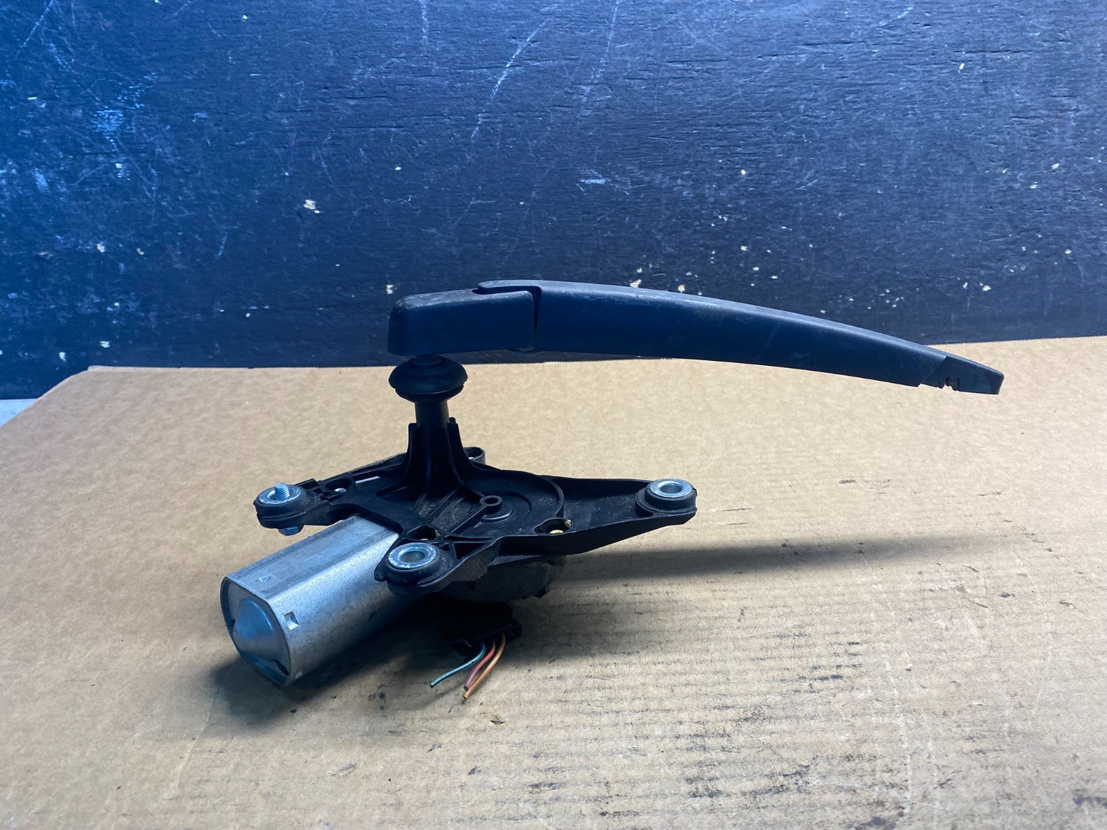 2013 - 2022 Chevrolet Trax Rear Wiper Motor AA09481