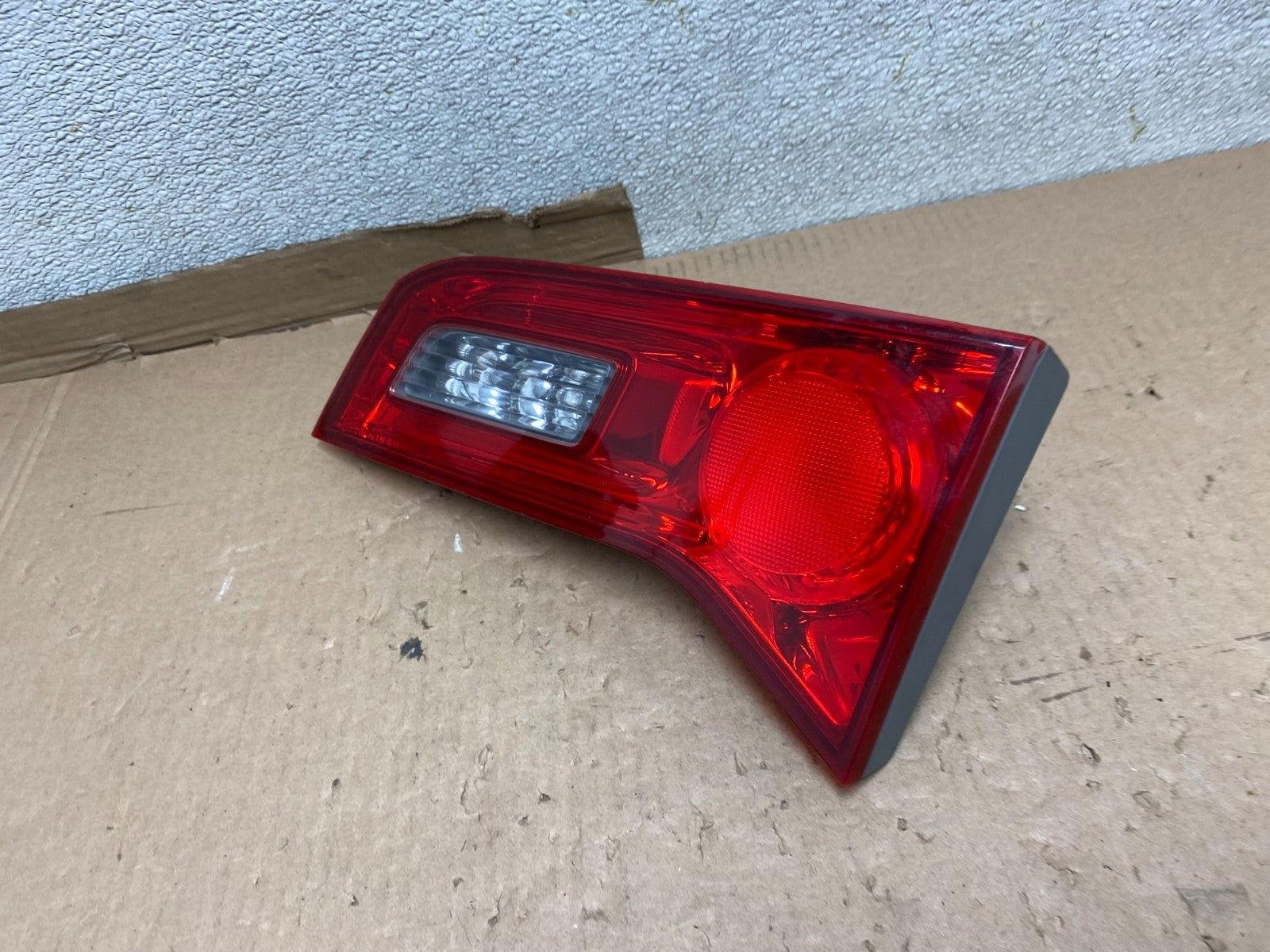 2007 2008 2009 Acura Rdx Right Passenger Side RH Inner Tail Light U8549 DW1