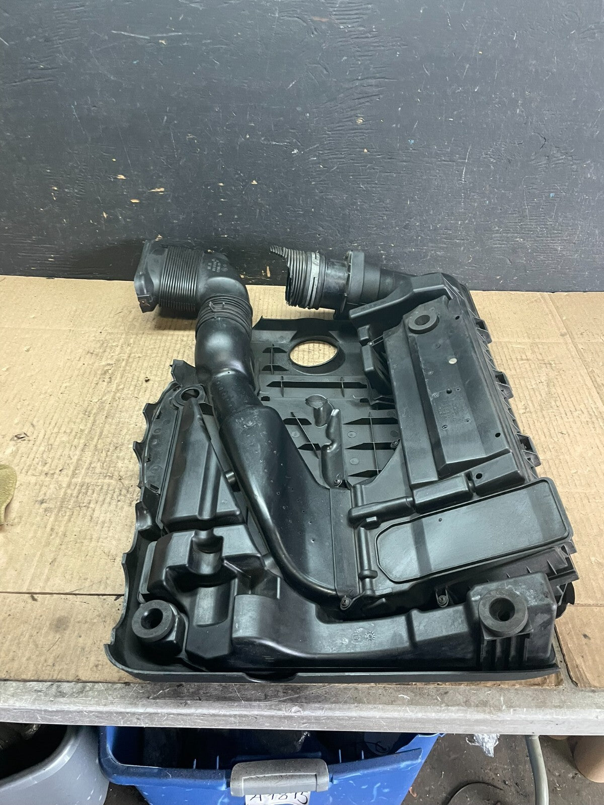 2005 to 2008 Volkswagen Jetta Beetle 2.5L Passat Engine Cover 07k129601G M9118 D6