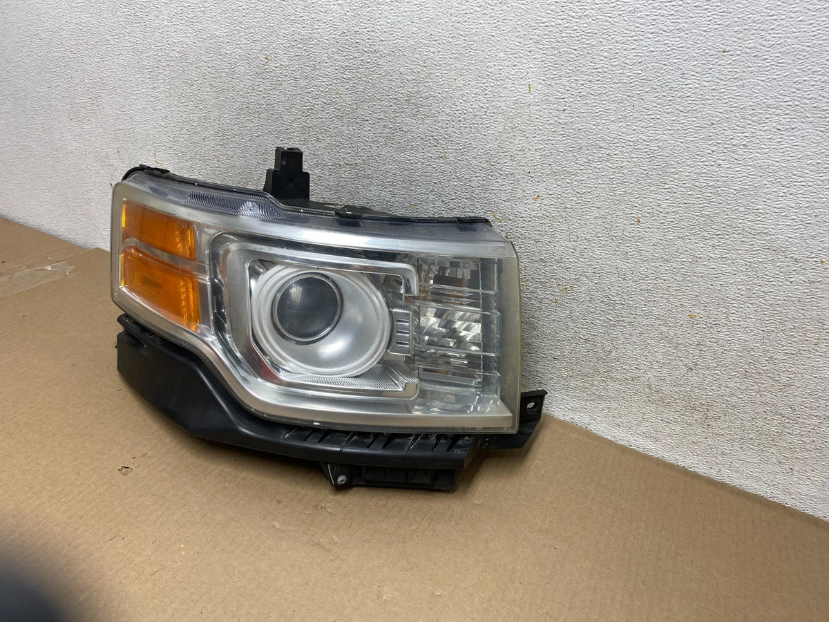 2009 2010 2011 2012 Ford Flex Right Passenger Headlight XENON AH4353 DW2