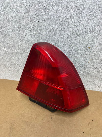 2001 2002 Honda Civic Sedan Right Passenger Rh Side Tail Light AE3019 LK0