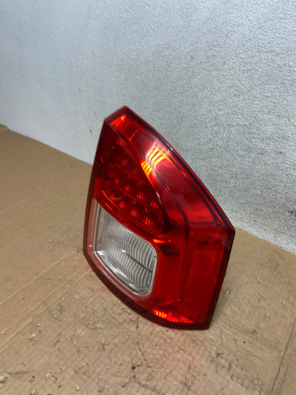 2011 2012 2013 Jeep Compass Right Passenger Rh Side Tail Light AI5628 LK1