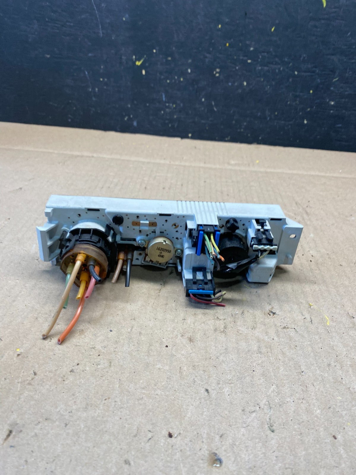 2001 - 2007 GMC Chevrolet Express 1500 Climate Control A/C P3697 DG4