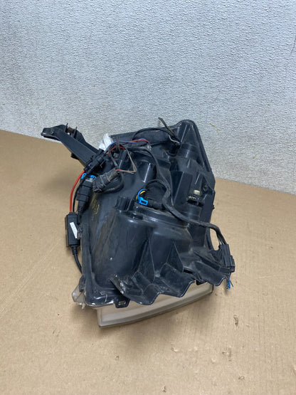 2004 to 2007 Nissan Armada Left Driver Lh Side Headlight Halogen R8103 DW8