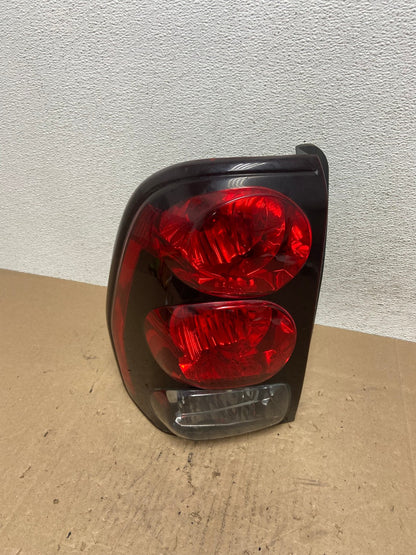 2002 to 2009 Chevrolet Trailblazer Left Driver LH Side Tail Light AE6457 LK0