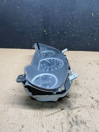 2004 2005 Toyota Sienna Speedometer Cluster Gauge Q9350 DG3