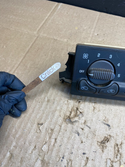 1999 to 2002 Chevrolet Silverado HVAC Heater Climate Control Module AC4768 DG1