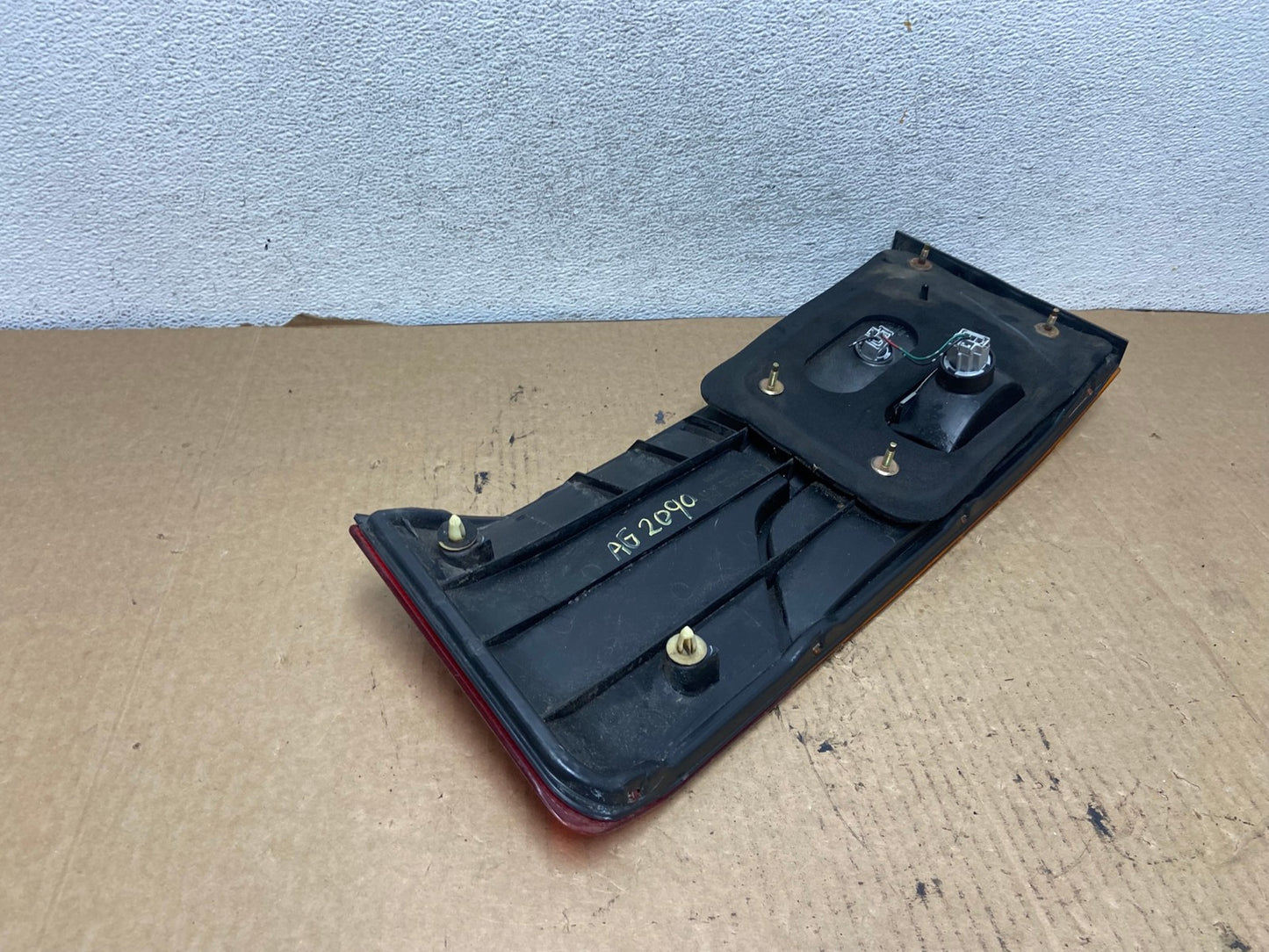 2002 2003 2004 Honda Odyssey Left Driver LH Side Tail Light Inner AG2090 LK6