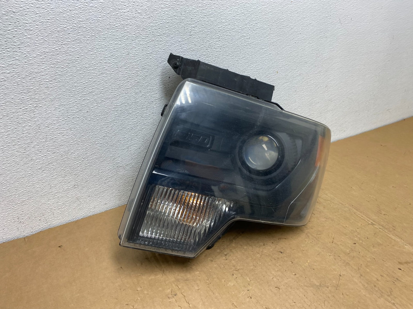 2009 to 2014 Ford F-150 F150 Left Driver Xenon HID Black Headlight Oe AD1249 DG2