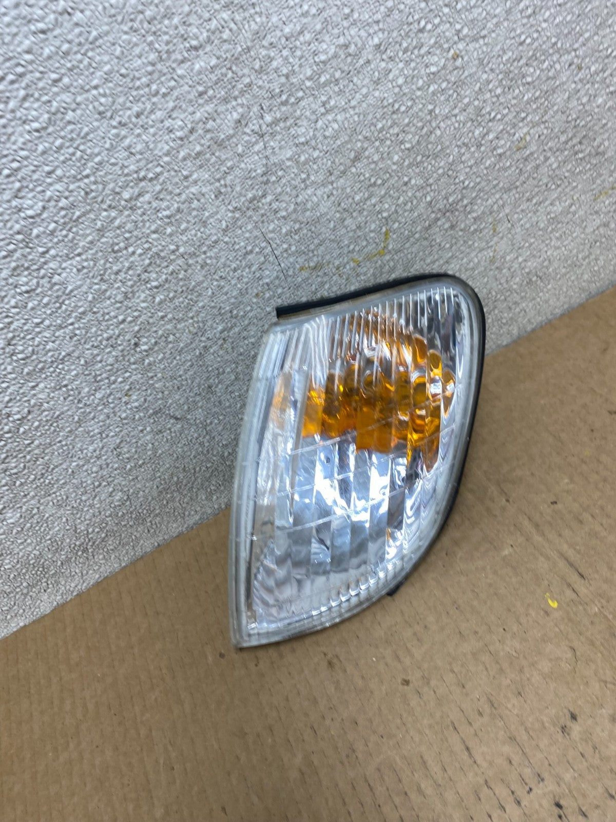 For 1998 to 2000 Lexus LS400Left Driver Cornering Light W3828 PS2