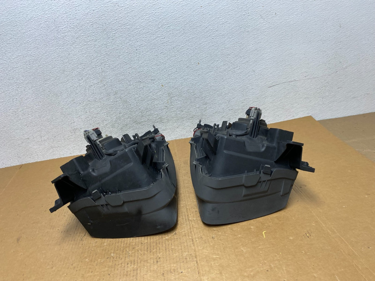 2002 2003 2004 Nissan Xterra Left+Right Side Headlights AE0510 DW12