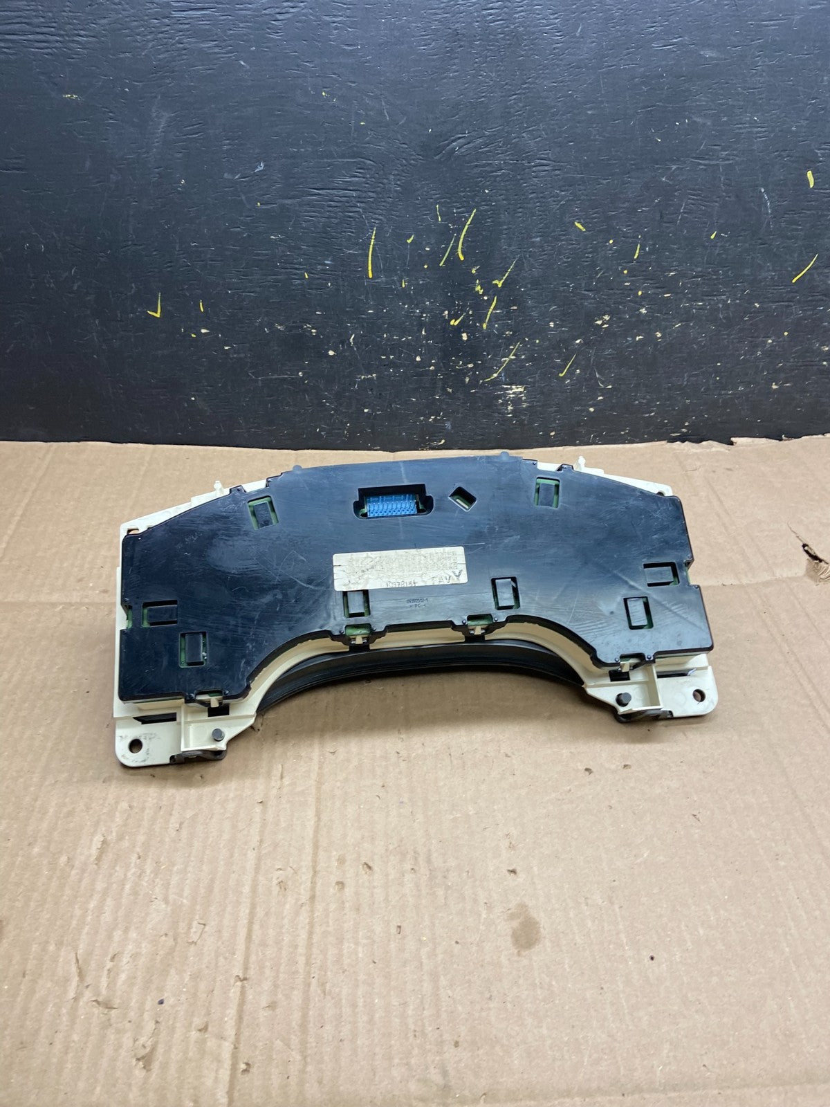 2004 to 2007 Chevrolet Express Speedometer Cluster Gauge OEM  y2226 DG5