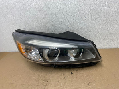 2016 to 2018 Kia Sorento Right Passenger RH Side Headlight Halogen AF5073 DW1