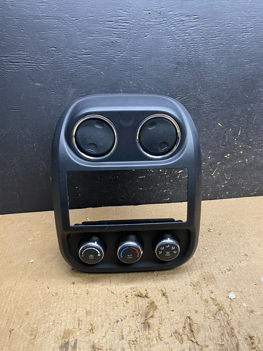 2011 to 2017 Jeep Compass Dash Climate Temperature Control Radio Bezel AA0009 DG0