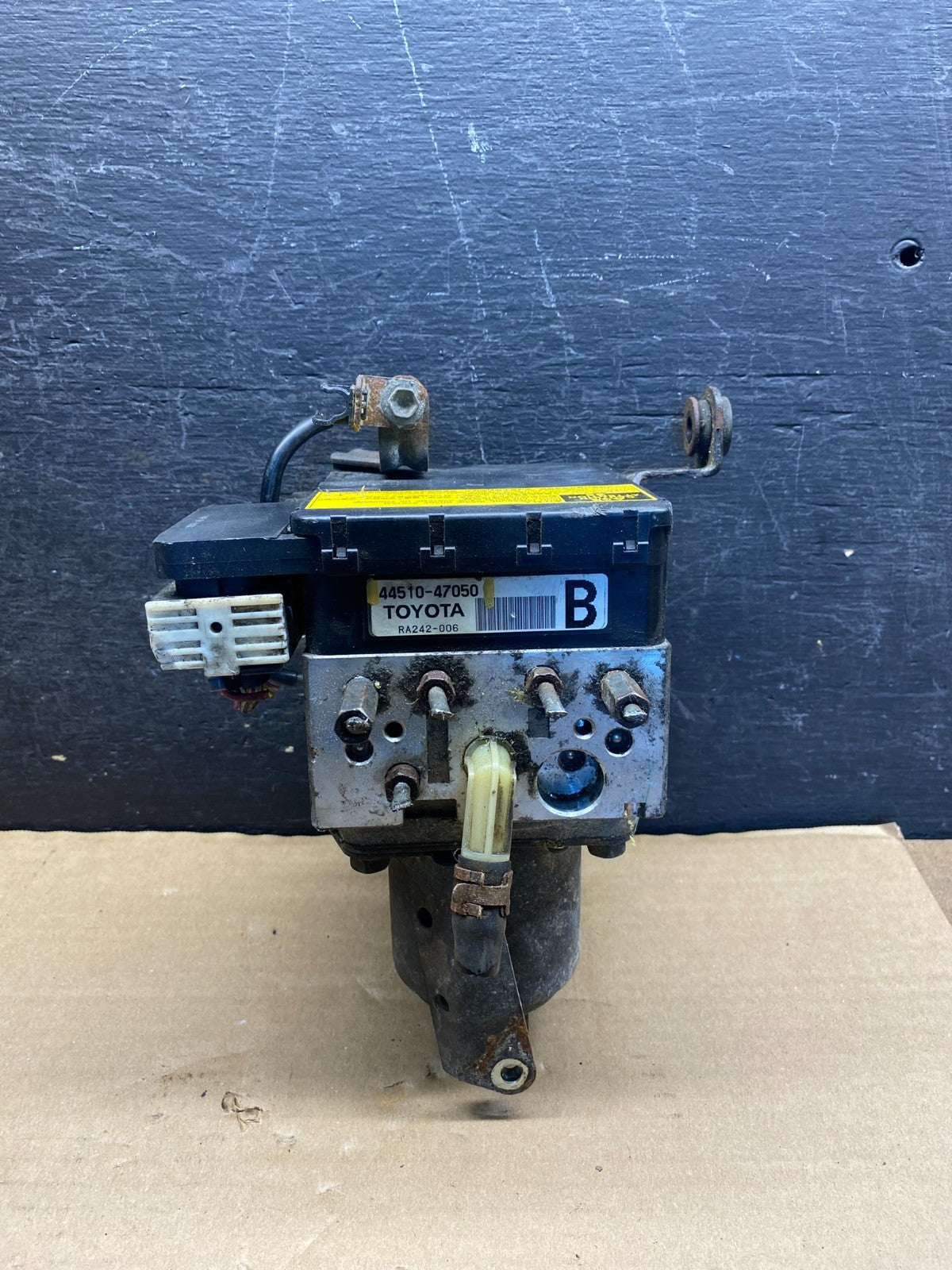 2004 - 2009 Toyota Prius ABS Brake Pump Anti Lock Module AI0136 DW1