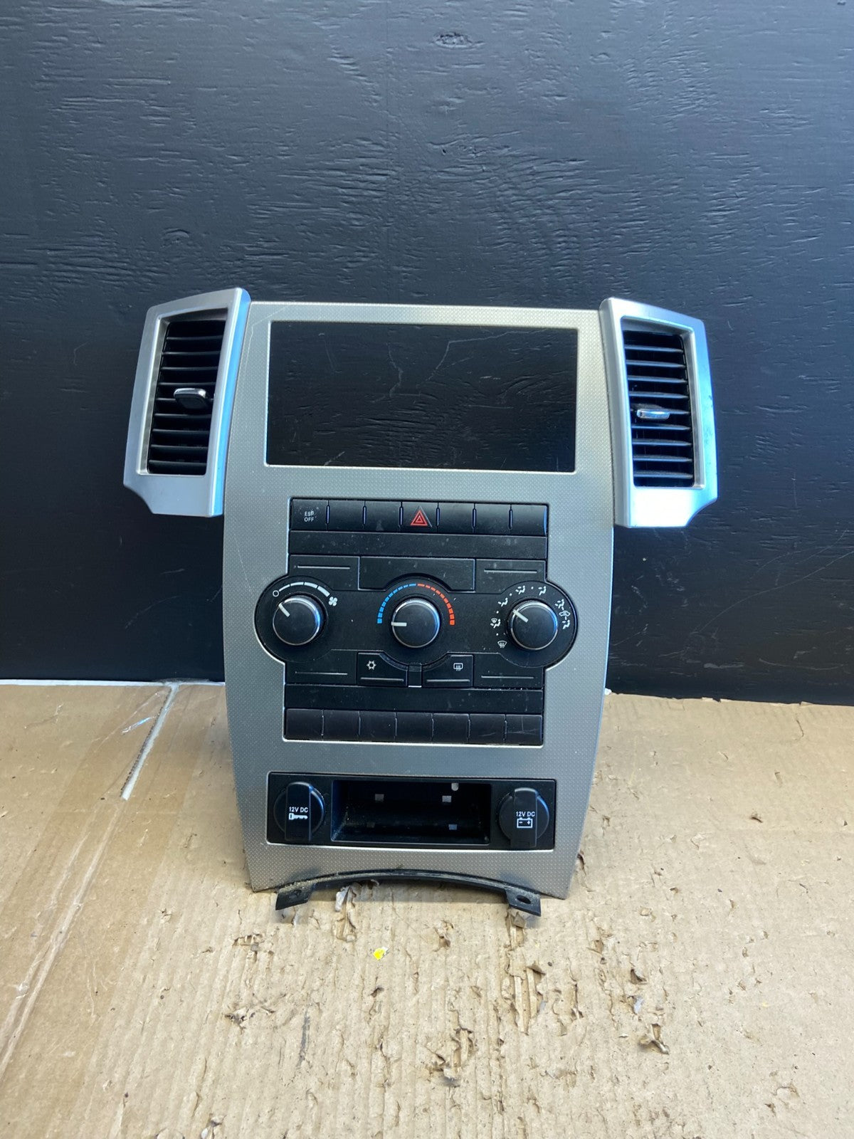 2008 2009 2010 Jeep Commander Grand Cherokee A/C Climate Control Bezel AB5899 DG0