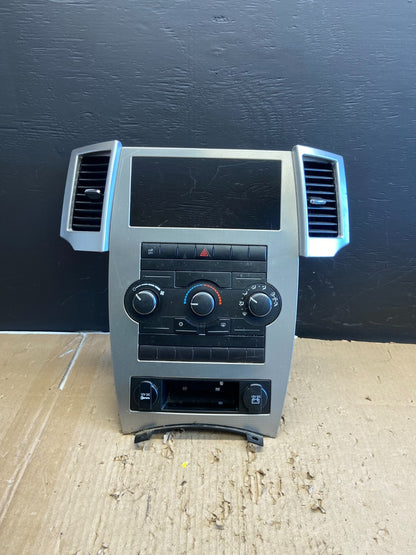 2008 2009 2010 Jeep Commander Grand Cherokee A/C Climate Control Bezel AB5899 DG0