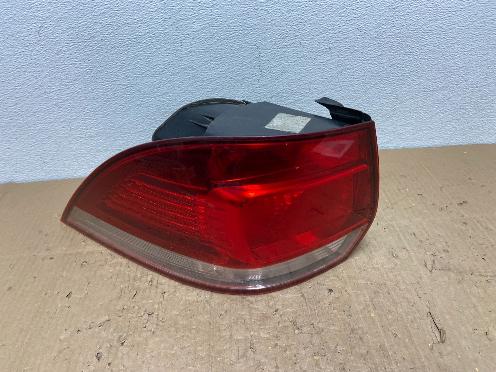 2010-2014 Volkswagen Golf MK6 Wagon Left Driver LH Tail Light OEM AC0302 DW0