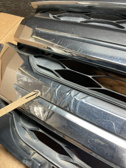 2011 2012 2013 Ford Edge Front Upper Chrome Grille Grill  Oem z5952 DG7