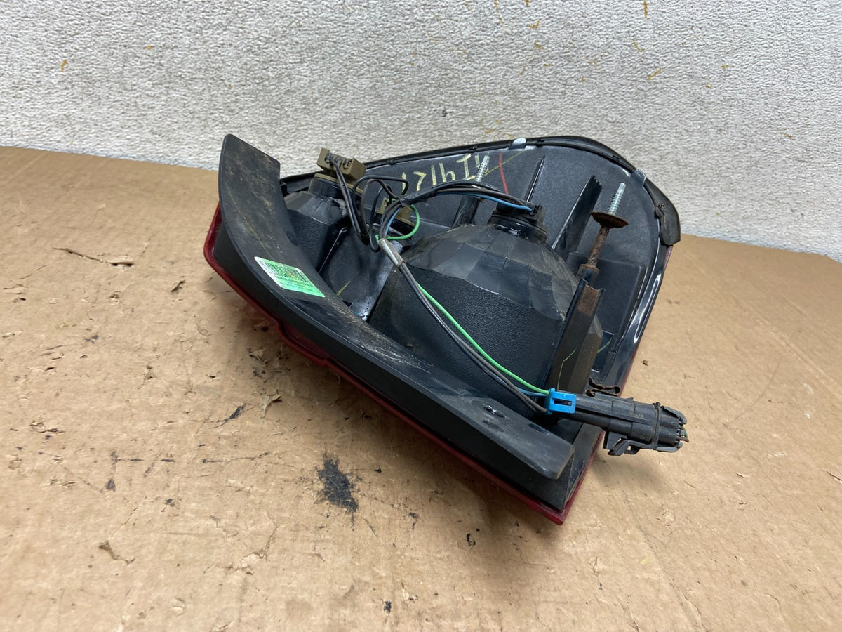 2004 to 2008 Chevrolet Malibu Left Driver Lh Side Tail Light AI9121 LK5
