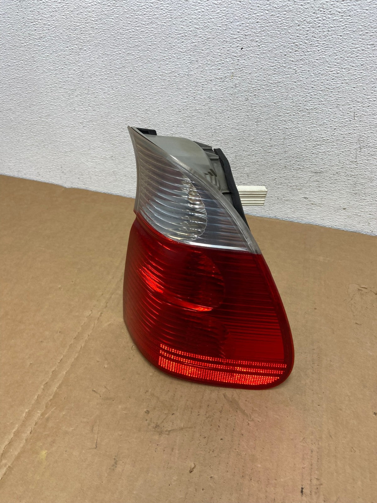 2004 2005 2006 BMW E53 X5 Right Passenger Rh Side Tail Light AC8431 LK0