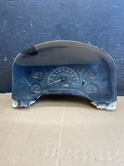 2004 to 2007 Chevrolet Express Speedometer Cluster Gauge AD3680 DG0