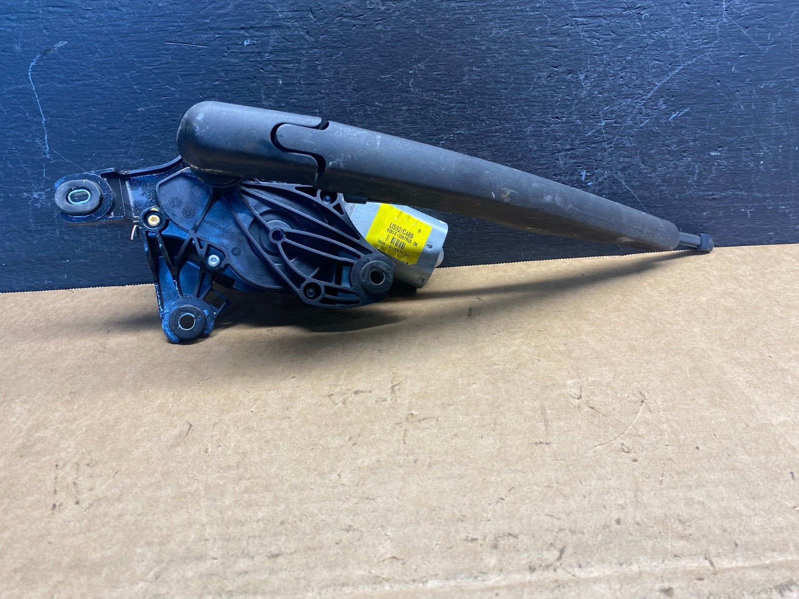 2011 to 2019 Ford Explorer Rear Windshield Wiper Motor AD7409 DG0