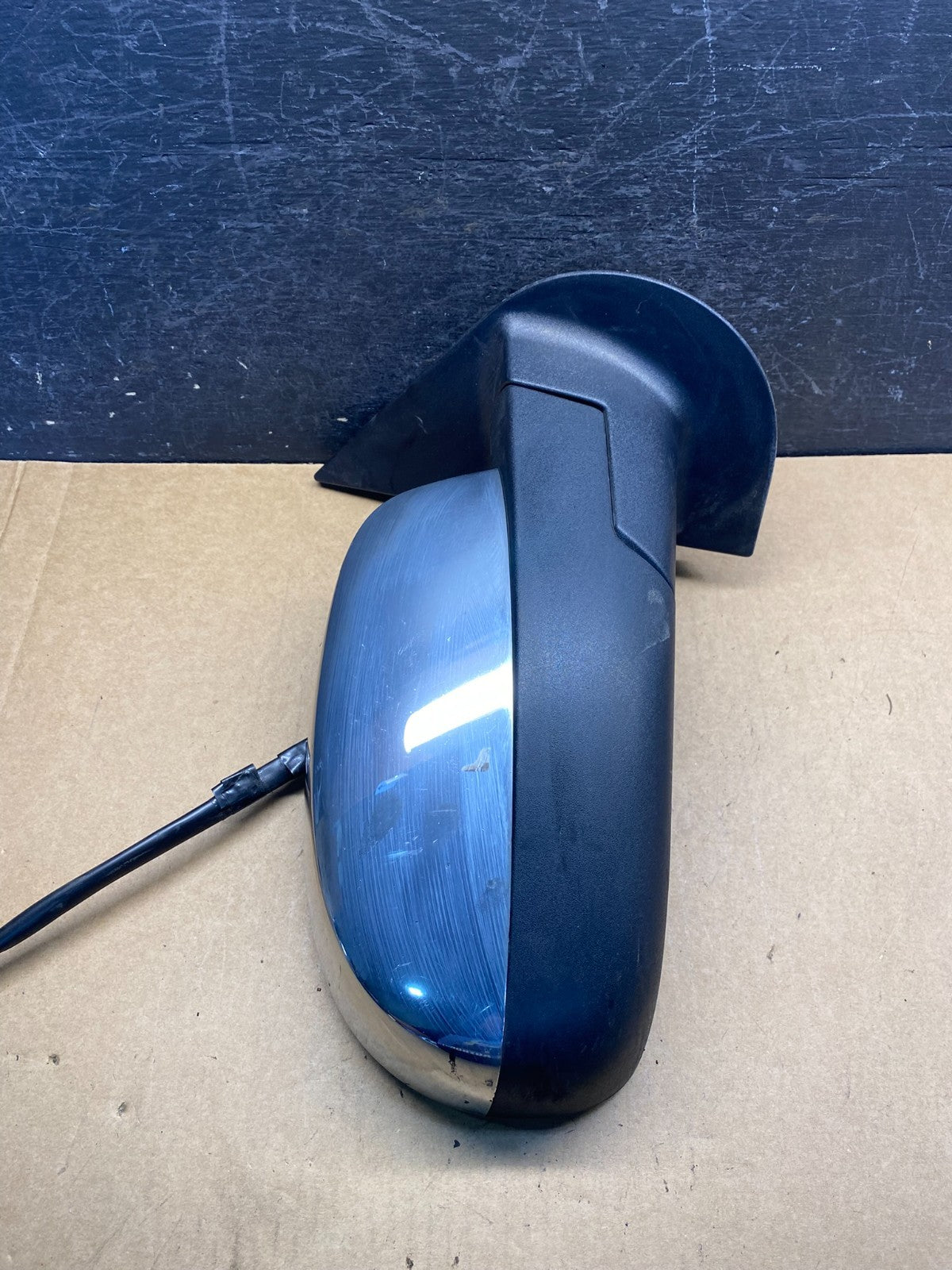 2007-2013 Chevrolet Tahoe Silverado Suburban Right Passenger Mirror AH7133 DW0