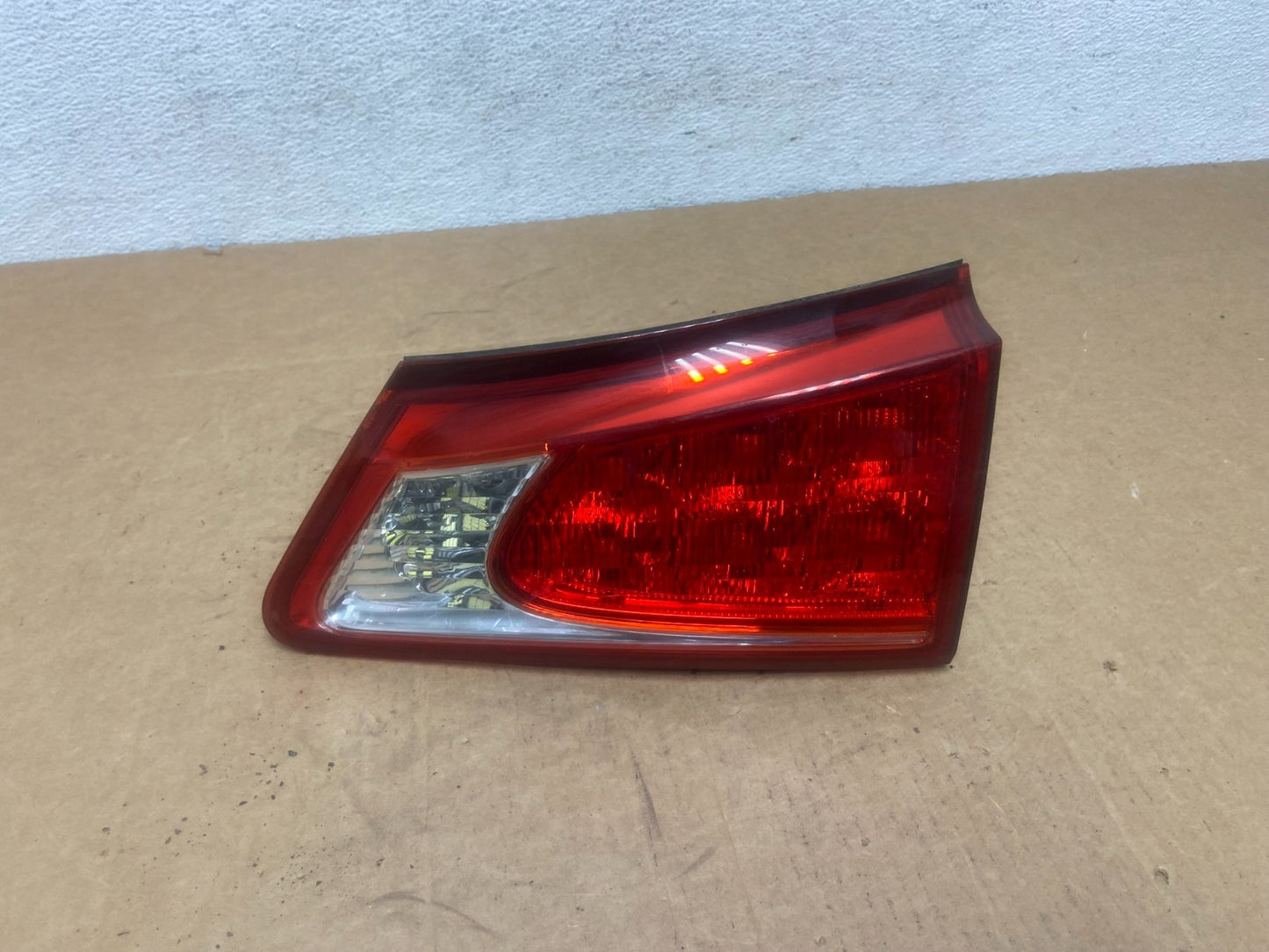 2009 - 2010 Lexus Is250 Is350 Right Passenger RH Inner Tail Light AD6017 DW0