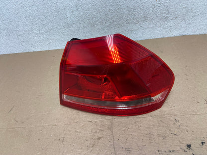 2012 to 2015 Volkswagen Passat Right Passenger Rh Side Tail light AF4989 LK0