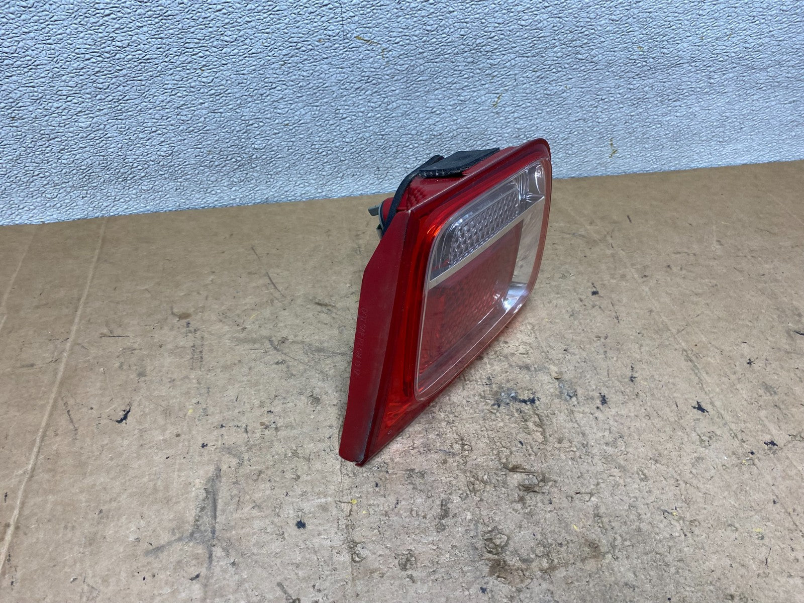 2013-2016 Chevrolet Malibu Right Passenger Rh Inner Tail Light T5549 DW1