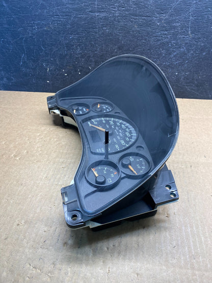 2004 to 2007 Chevrolet Express Speedometer Cluster Gauge AG74132